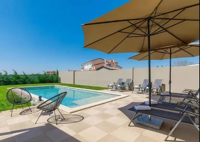 Edi-heated Pool & E-bike Βίλα Šišan