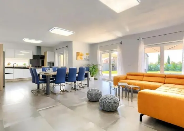 Edi-heated Pool & E-bike Βίλα *