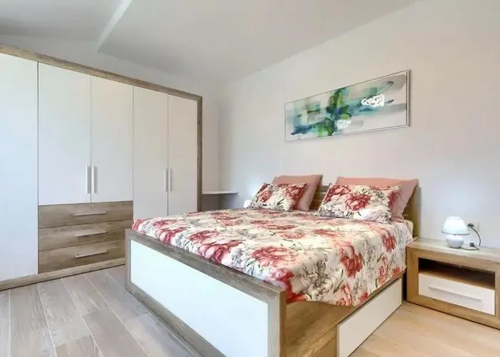 Edi-heated Pool & E-bike * Šišan