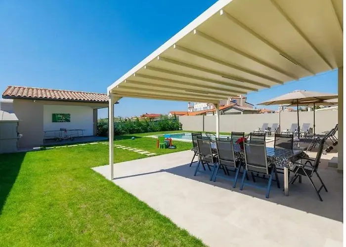 Edi-heated Pool & E-bike *