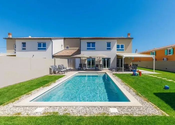 Edi-heated Pool & E-bike