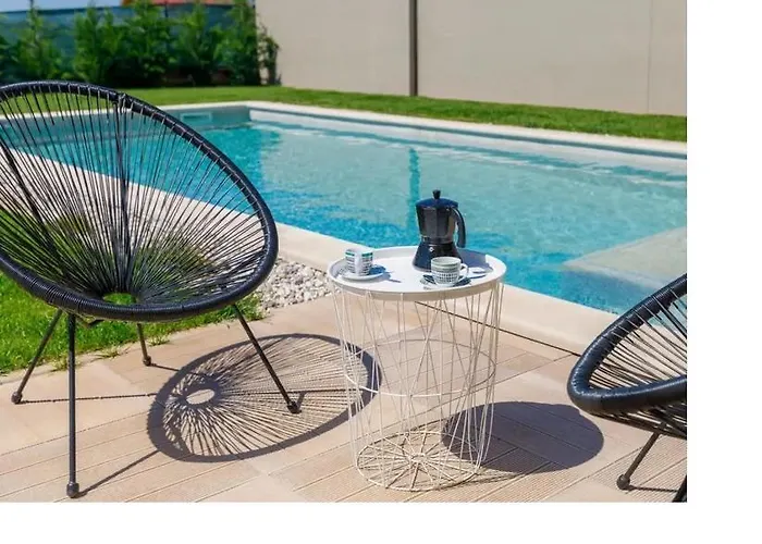 Edi-heated Pool & E-bike Villa *